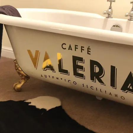 Apartment Caffe Valeria York